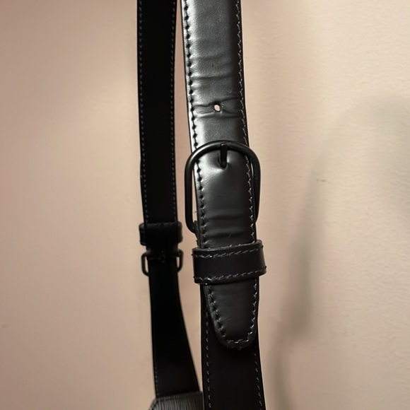 Louis Vuitton Black Epi Sac Seau - Picture 9 of 16